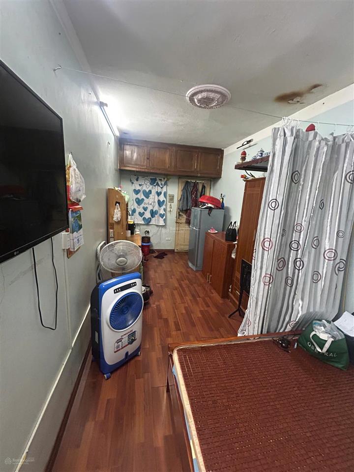 Cho thuê nhà tt tầng 3 kim liên, đống đa. 30m2, 2n1k, đủ đồ. chỉ 5.5 triệu