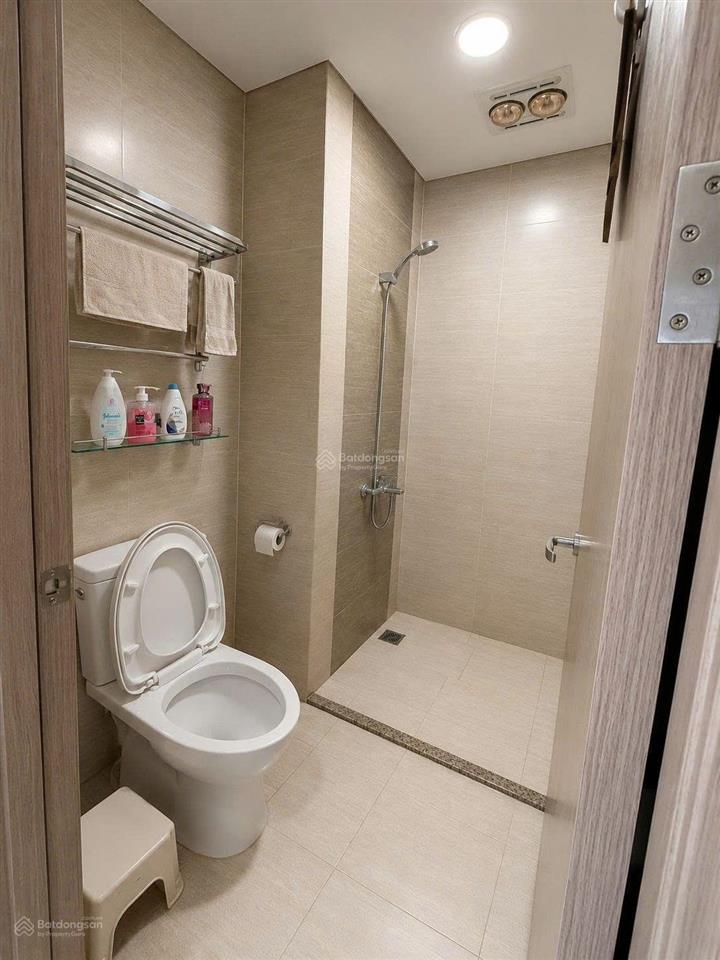 Bán gấp căn 2n vinhomes smart city  full đồ 300tr  đối diện trường (giá thật không ảo)