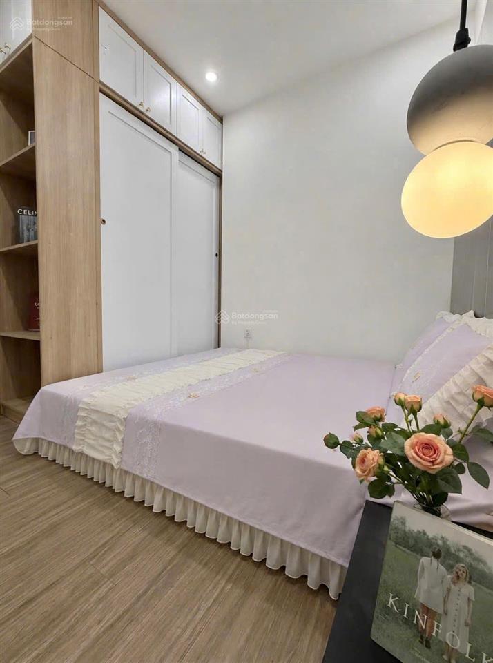 Tôi cần bán gấp 2pn toà s2.18 vinhomes ocean park  56m²  full nội thất  sổ đỏ