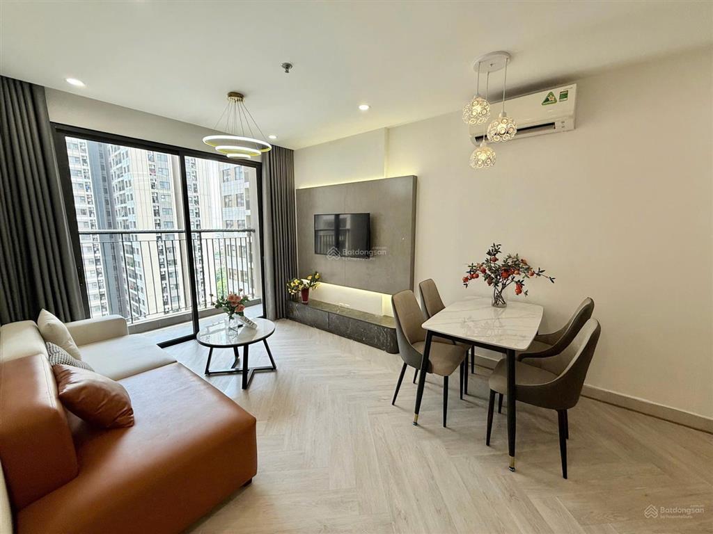 Tôi cần bán gấp 2pn toà s2.18 vinhomes ocean park  56m²  full nội thất  sổ đỏ