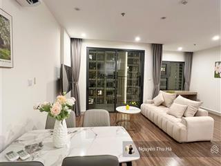 Chuyển xuống liền kề  gia đình cần bán gấp căn góc 2n+ 69.2m, sổ đỏ,view thoáng, full đồ đẹp