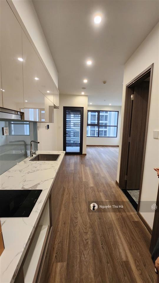 Cắt lỗ 200tr bán nhanh căn studio tại tòa mới bàn giao khu beverly, tầng đẹp, giá nhỉnh 1,9 tỉ