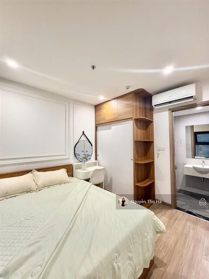 Chính chủ gửi bán căn 2 ngủ góc 69m giá hời tòa mới bên vinhomes ocean park gia lâm