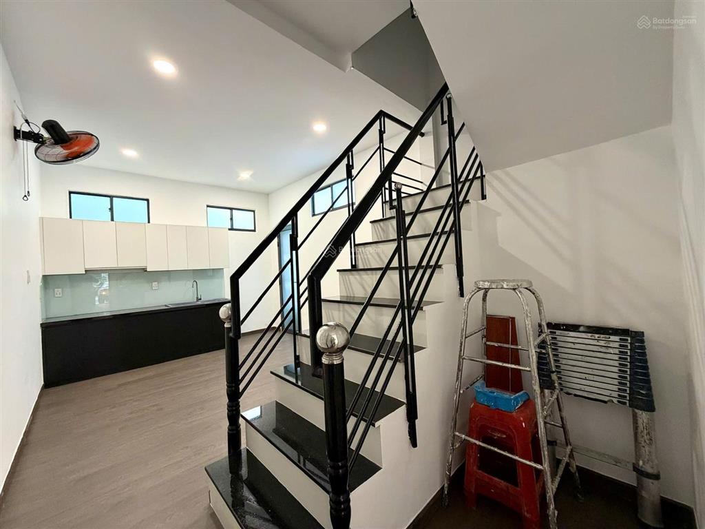 Siêu phẩm mt!! 3 góc mt nguyễn đình chiểu  p4pn  4 x 17m  2 tầng  giá chỉ 11.8 tl