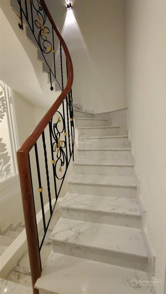 Bán gấp !siêu phẩm! hxh nguyễn huy tự  p.đakao  q1  4x14m  5t  sân thượng  giá chỉ 16.8 tỷ tl