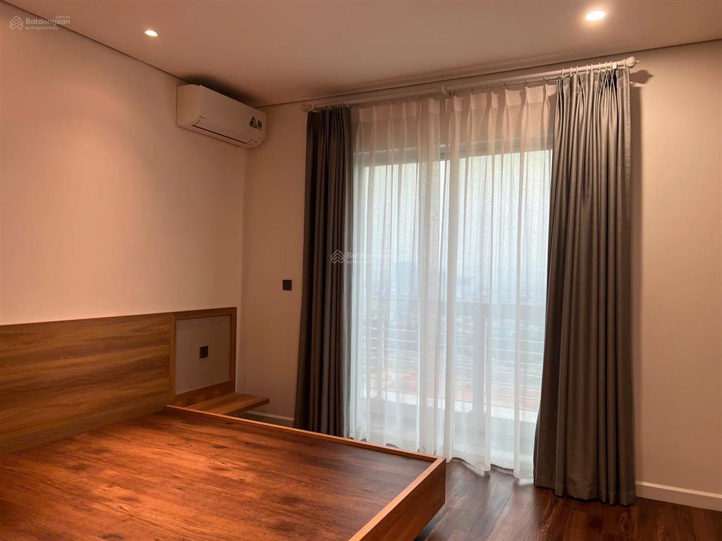 Cho thuê căn 3 ngủ góc siêu đẹp tại ciputra, dt 153m2, thoáng sáng, nội thất mới, giá 47,5 tr/tháng