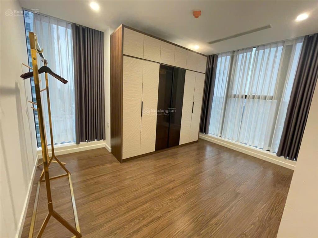 Cho thuê căn hộ 3 ngủ sunshine city, diện tích 97m2, đồ đẹp, chỉ việc vào ở, giá 19 triệu/tháng