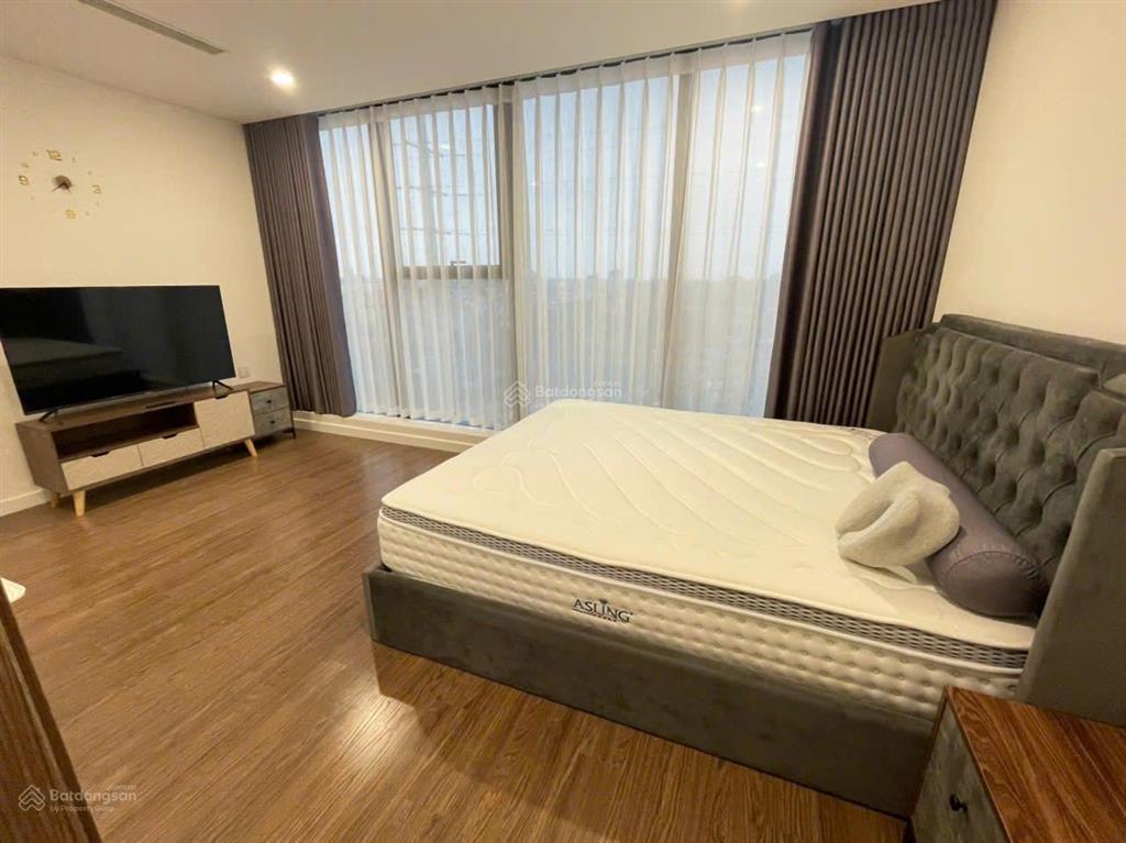 Cho thuê căn hộ 3 ngủ sunshine city, diện tích 97m2, đồ đẹp, chỉ việc vào ở, giá 19 triệu/tháng
