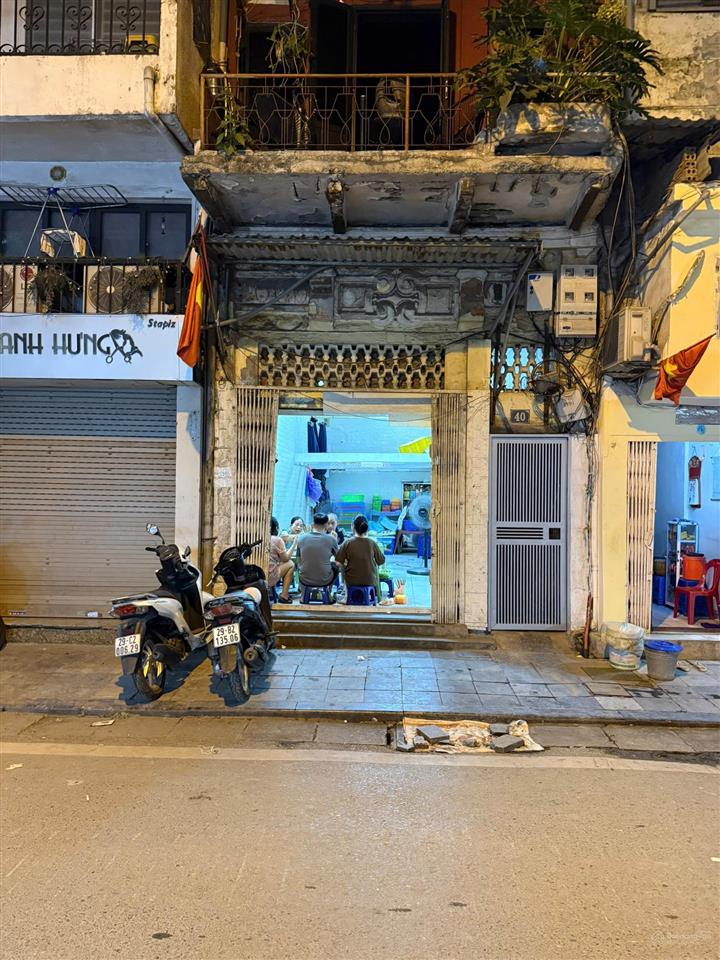Bán nhà mặt phố 40, cửa đông, q. hoàn kiếm, 9.5 tỷ, 24m2, 1 tầng có gác xép và nhà tắm riêng