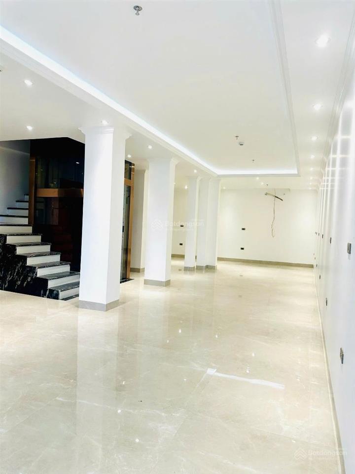 Bán toà nhà mặt phố tuệ tĩnh  hai bà trưng  kinh doanh sầm uất. dt 198m2 x 9 tầng. giá 176 tỷ