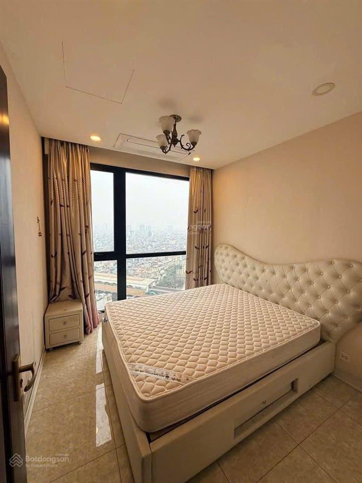 Bán căn hộ licogi khuất duy tiến. dt 90m nhà 3 phòng ngủ. giá bán 6,5 tỷ