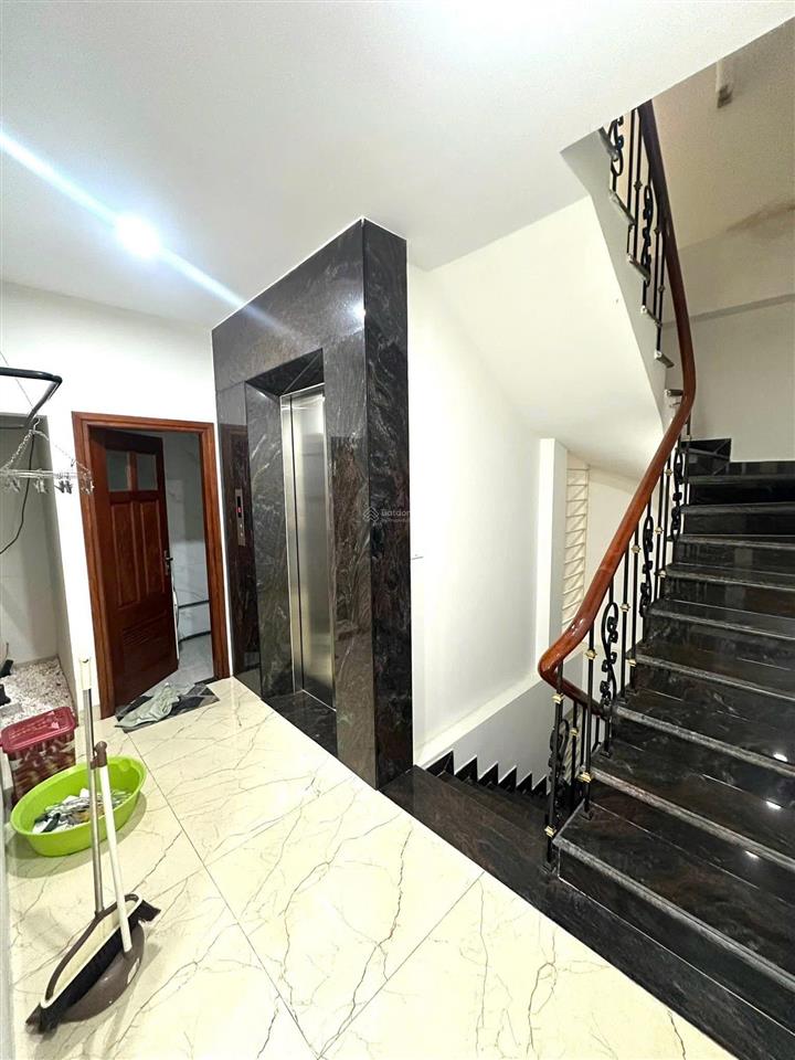Hàng hiếm nhà phân lô đỗ quang cầu giấy 60m2, 6t thang máy, mt 5.5m, 36.6 tỷ ô tô tránh, kinh doanh