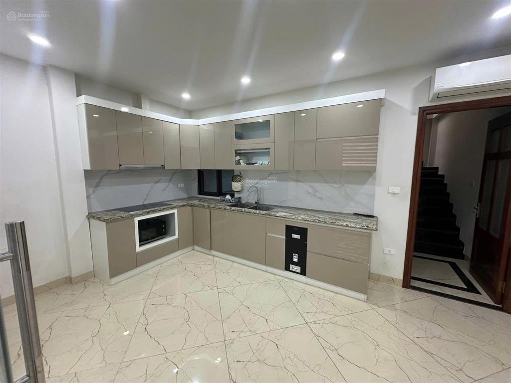 Hàng hiếm nhà phân lô đỗ quang cầu giấy 60m2, 6t thang máy, mt 5.5m, 36.6 tỷ ô tô tránh, kinh doanh
