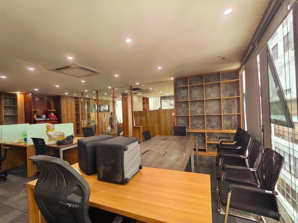 Building lô góc 10t lê văn lương 120m2, mt rộng hiếm 12.6m, 79 tỷ có hầm ôtô tránh, kinh doanh đỉnh