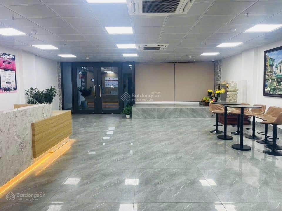 Cực hiếm tòa văn phòng hạng a trần thái tông, cầu giấy 125m2,9t thang máy, mt 8.5m, 89tỷ kinh doanh