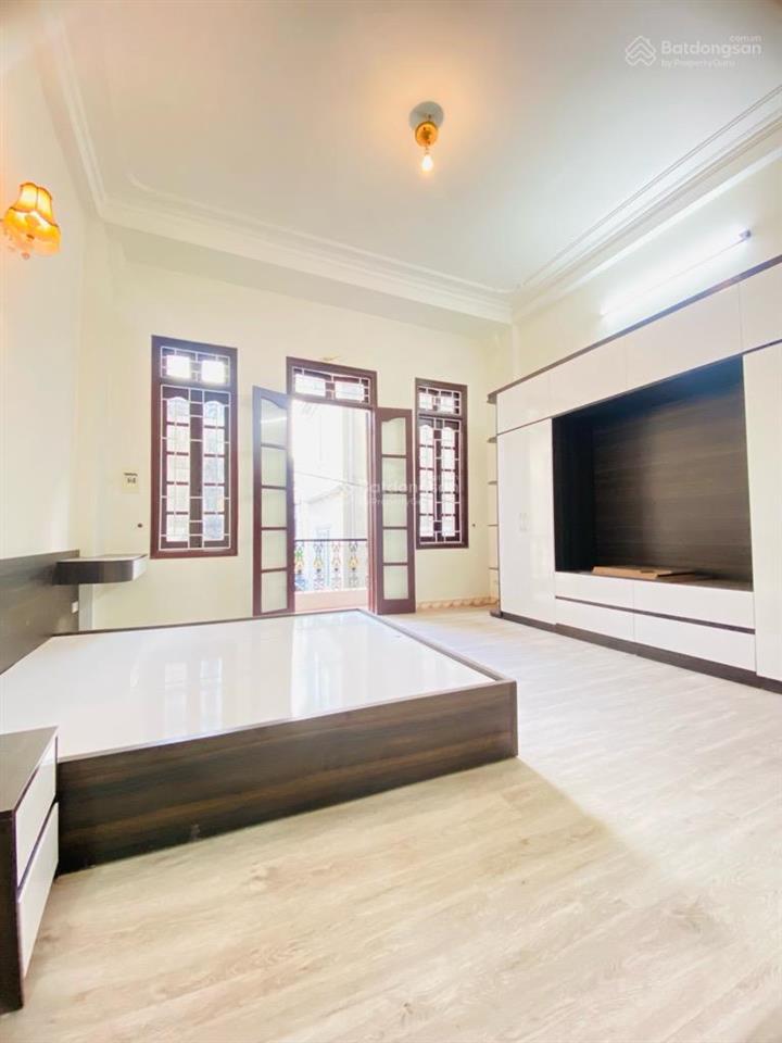 Đại la o984,986,684. 34m2, 5 tầng, 6,7 tỷ nhà đẹp dân xây, gần ô tô tránh, ngõ thoáng sáng