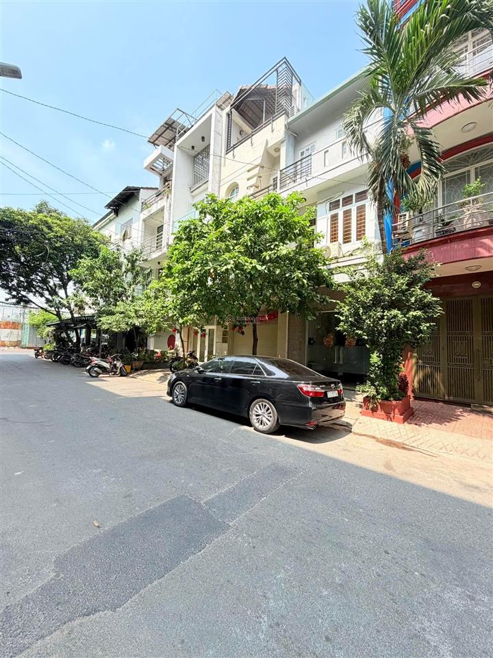 Bán nhà riêng diện tích 61,57m2, sổ hồng chính chủ, hẻm ô tô tránh, ô tô để được trước nhà