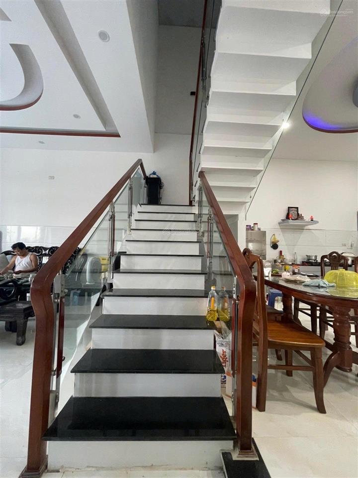 Bán nhà 2 tầng view sông cầu đỏ, thôn la châu, x. hòa khương, h. hòa vang, đà nẵng