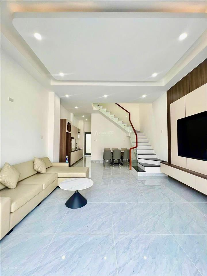 Bán nhà mới tại xã diên lạc, sân rộng, đường lớn tiềm năng tăng giá.