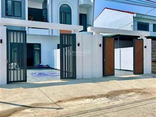 Bán nhà mới tại xã diên lạc, sân rộng, đường lớn tiềm năng tăng giá.