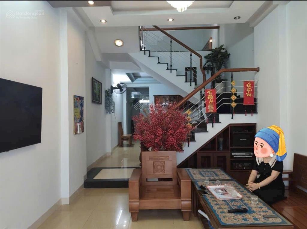 Cho thuê nhà nguyên căn 3 tầng  trung tâm đà nẵng