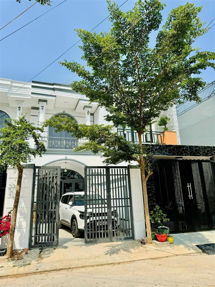 Định cư mỹ, anh chủ bán căn nhà lầu 4pn mới xây trong khu dân cư. gần đại học lạc hồng