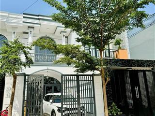 Định cư mỹ, anh chủ bán căn nhà lầu 4pn mới xây trong khu dân cư. gần đại học lạc hồng
