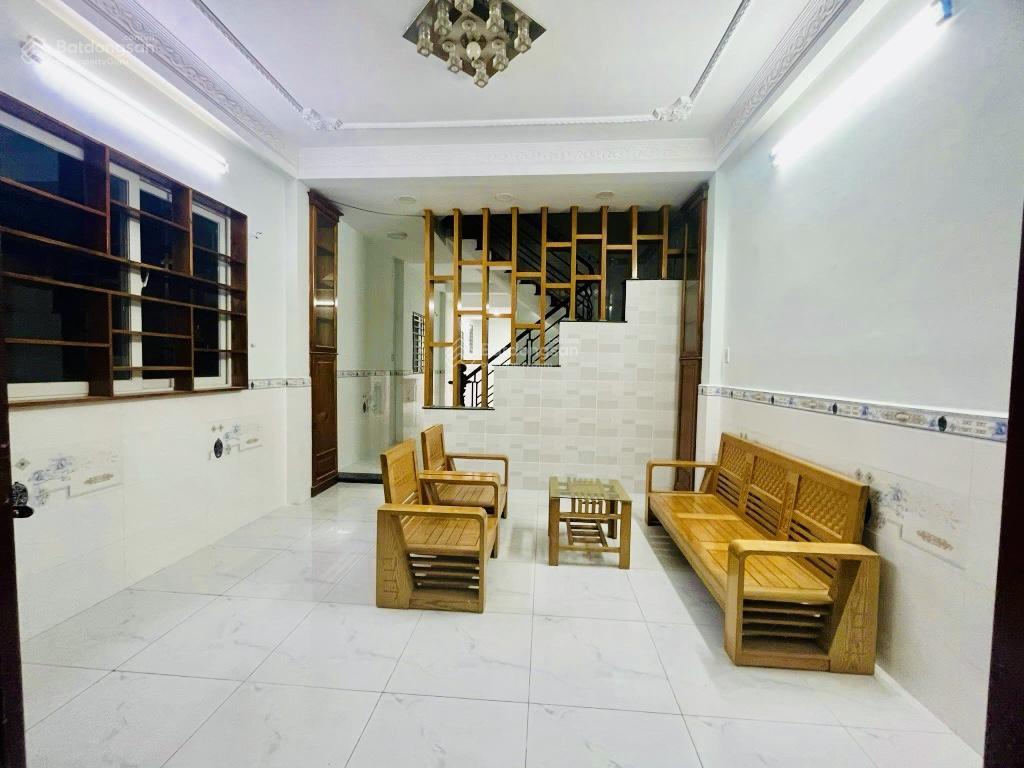 Đường 6m  88m2  3 tầng  ngang 4.3m  gò vấp  7tỷ
