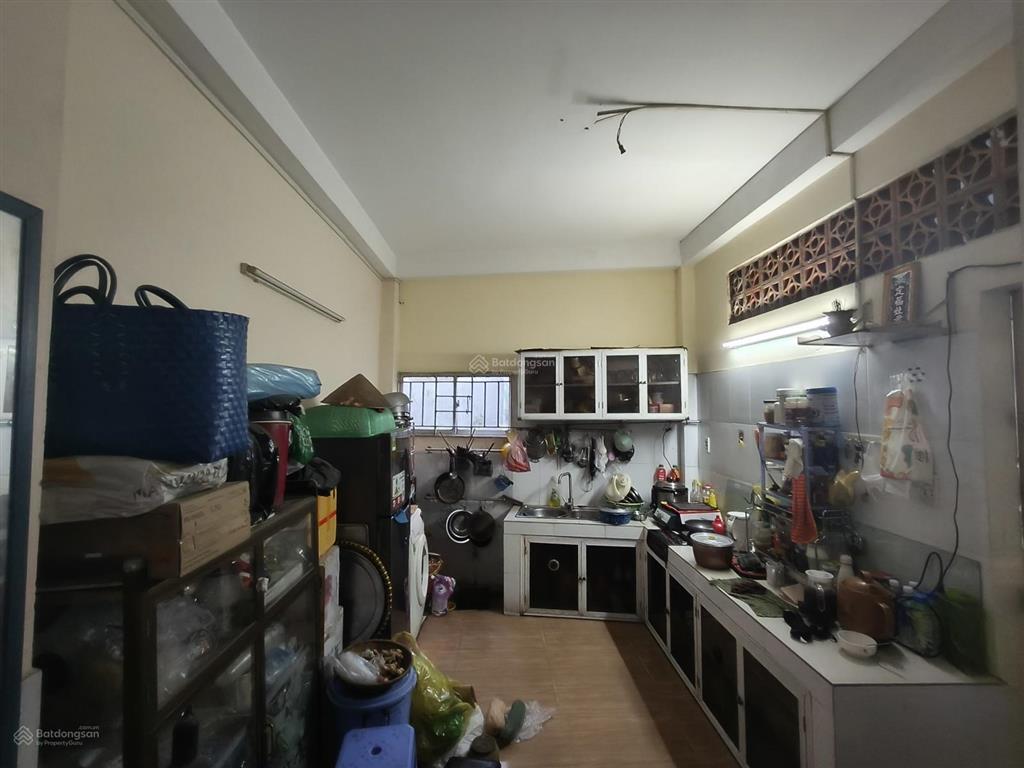 Chính chủ bán nhà mặt tiền đoàn văn bơ diện tích khủng, 15 phòng cho thuê.
