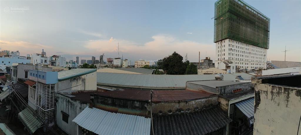 Chính chủ bán nhà mặt tiền đoàn văn bơ diện tích khủng, 15 phòng cho thuê.