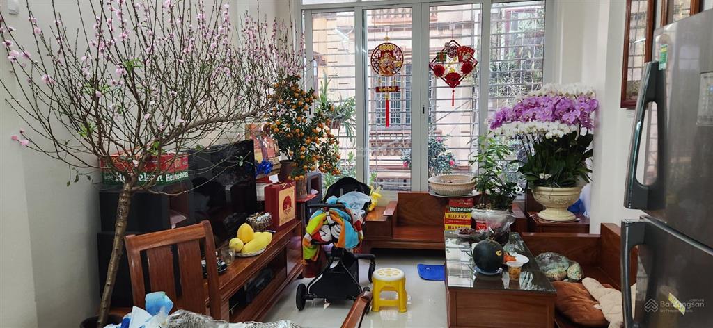 Bán nhà ngõ rộng ô tô đỗ thoải mái