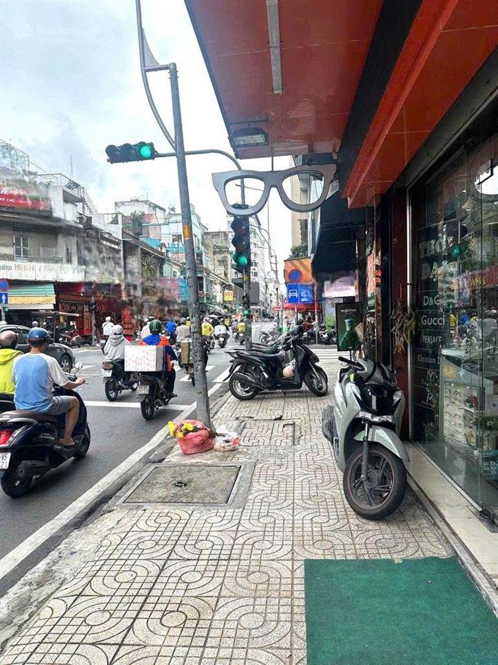 Cho thuê nguyên căn mt đường trần hưng đạo, p11 q5  8x6m  5 tầng