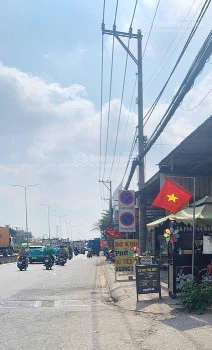 Bán đất tặng nhà 2 tầng đường quốc lộ 1a, phường an phú đông q12, 126m2, nhà rộng, 7,99tỷ