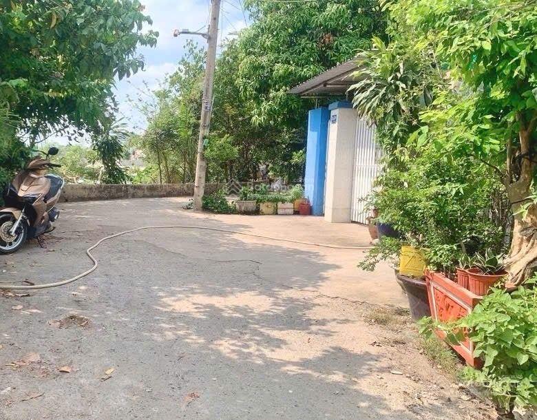Bán đất tặng nhà 2 tầng đường quốc lộ 1a, phường an phú đông q12, 126m2, nhà rộng, 7,99tỷ