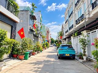 Gần chợ cầu đồng, phường thạnh lộc q12, dt 50m2, dọn vào ở ngay, không ngập, 4,85tỷ