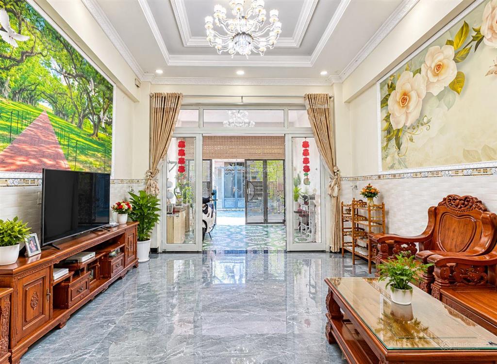 Bán nhà 4 tầng gần chợ cầu đồng, phường thạnh lộc q12, dt 67m2, hẻm ôtô, 6,5tỷ