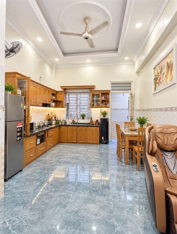 Bán nhà 4 tầng gần chợ cầu đồng, phường thạnh lộc q12, dt 67m2, hẻm ôtô, 6,5tỷ