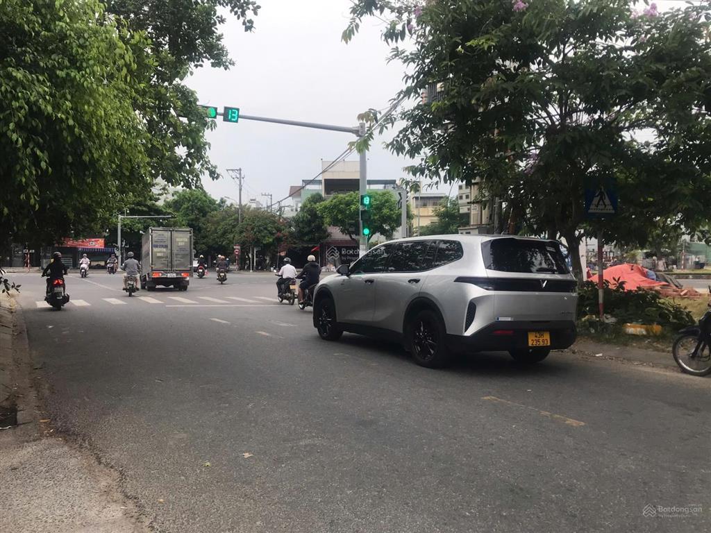 Giá sập hầm, nhà 2 tầng kiệt 2 ô tô tránh tô hiệu, vị trí đẹp  dt 100m2  ngang 5m  nhỉnh 4 tỷ