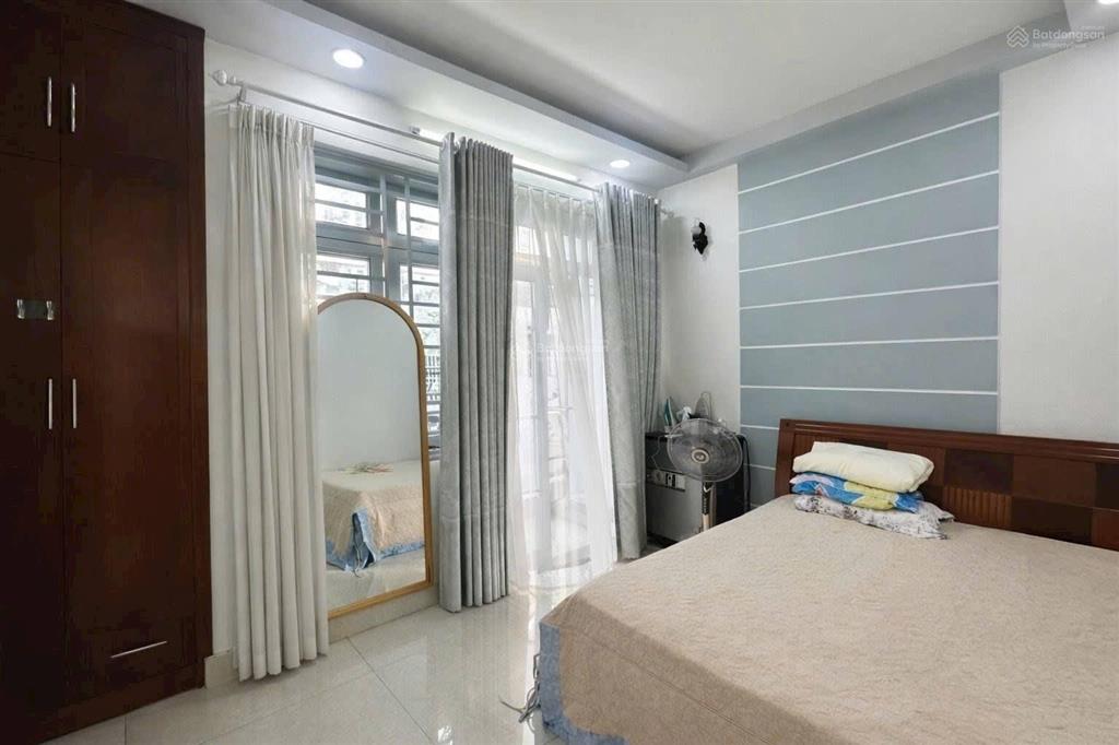 Nhà hxh 10m lê đức thọ phường 15 gv, dt 4,5x14m, 1 trệt 3 lầu. giá 10,5 tỷ