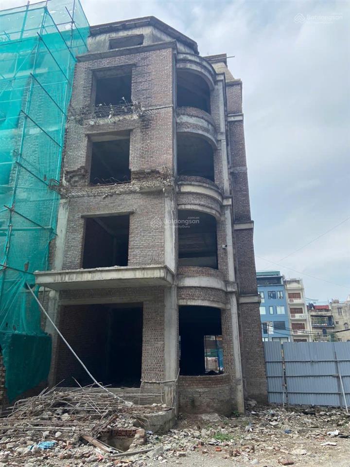 Bán lô góc biệt thự 139.9m2 tại imperial plaza, giá ưu đãi chỉ với 320 triệu/m2