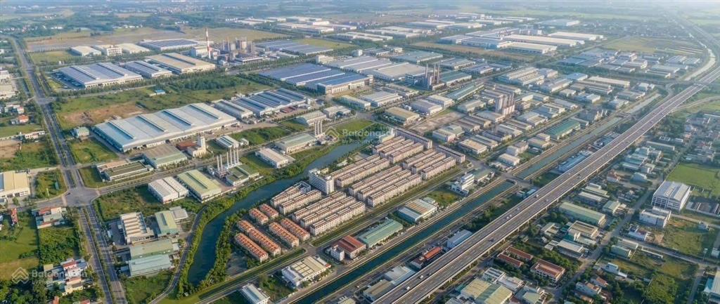 Chính chủ cần bán gấp khu đất đường đt823b