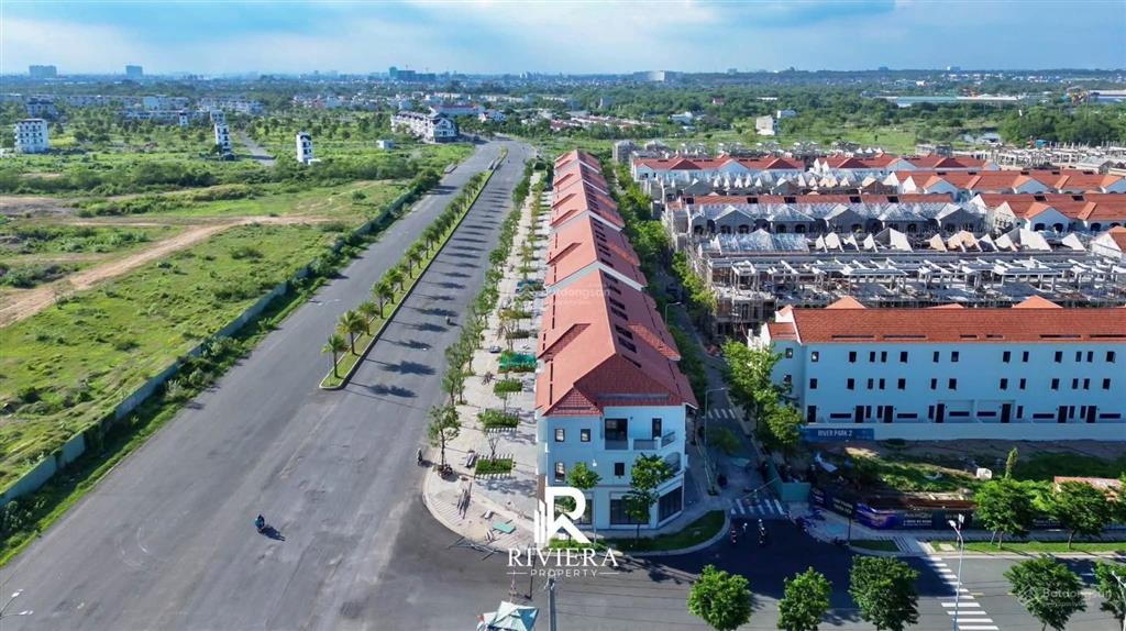 Bán căn góc shophouse 3 mặt tiền đường lớn 45m, 20m, 11m giá chỉ 18 tỷ, nhận nhà ngay. 0981 331 ***