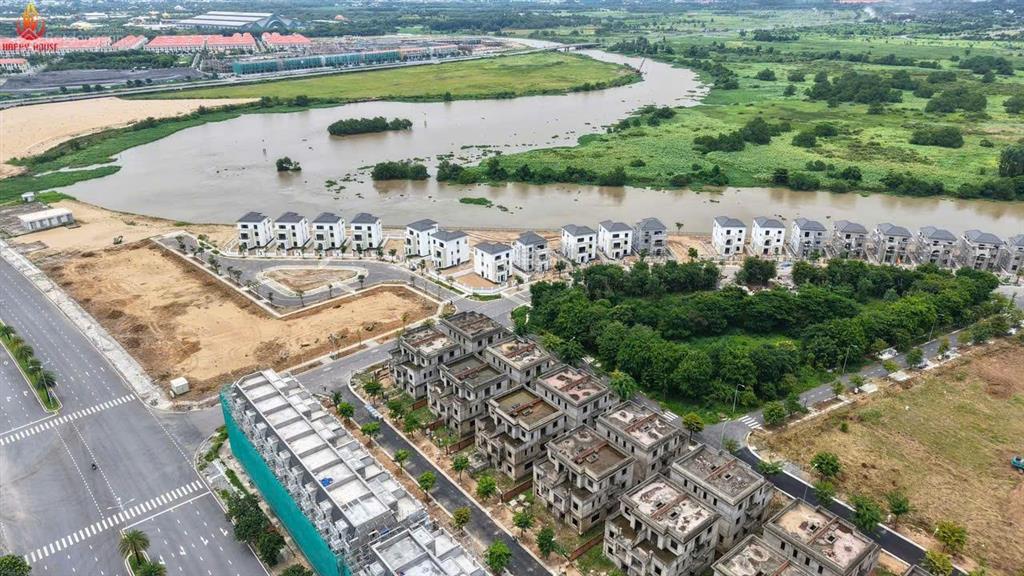 Thanh toán 16,6 tỷ, sở hữu biệt thự đơn lập 15x20m, view sông lớn, đường 19m, hướng tây nam