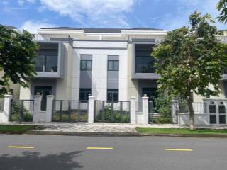 Biệt thự song lập 10x20m giá 13 tỷ, sổ hồng, đường 14m, đối diện công viên, tây nam, nhà sẵn.
