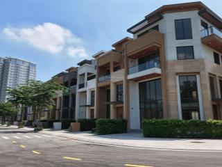 Nhượng lại nhà dự án the 9 stellars, 7x20,7m, 3 tầng, giá 32,5 tỷ, sổ hồng sẵn, đối diện công viên