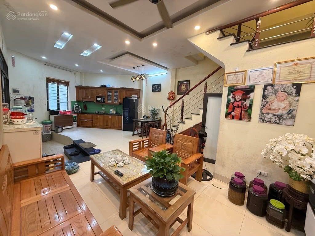 Bán nhà nguyễn khánh toàn 42m2 5 tầng 10.9 tỷ nhà đẹp gần phố, ô tô, kinh doanh