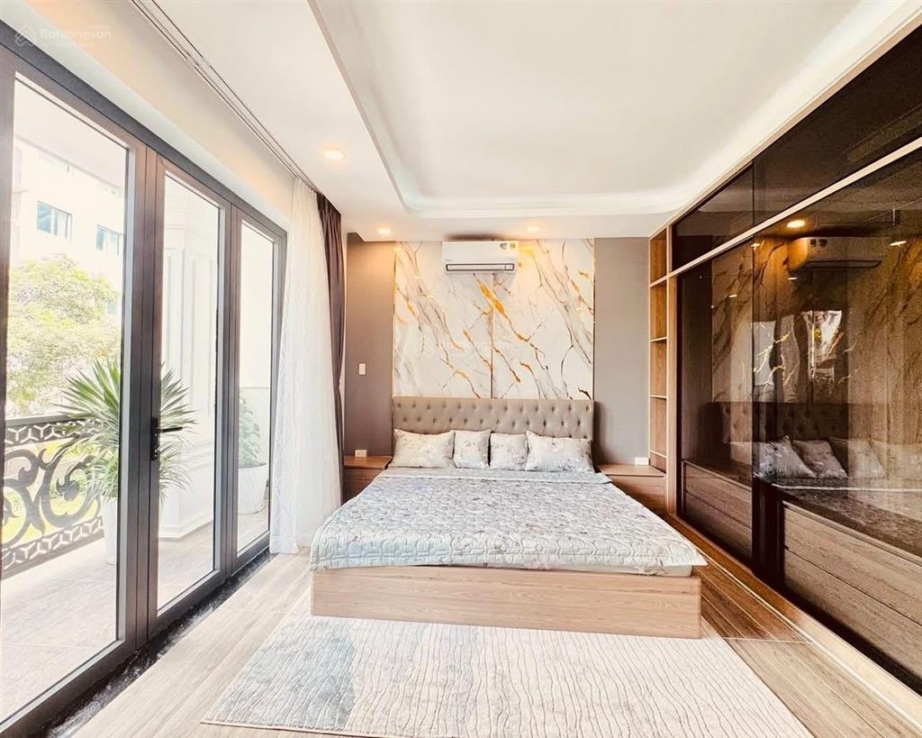 Nhà 4 tầng, 80m2, vị trí kinh doanh gần nguyễn thị thập, quận 7, sổ vuông, chỉ 13 tỷ