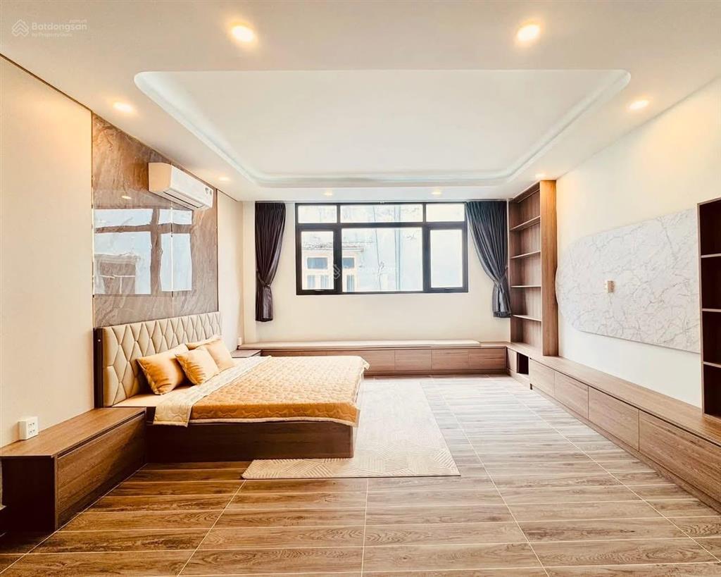Nhà 4 tầng, 80m2, vị trí kinh doanh gần nguyễn thị thập, quận 7, sổ vuông, chỉ 13 tỷ
