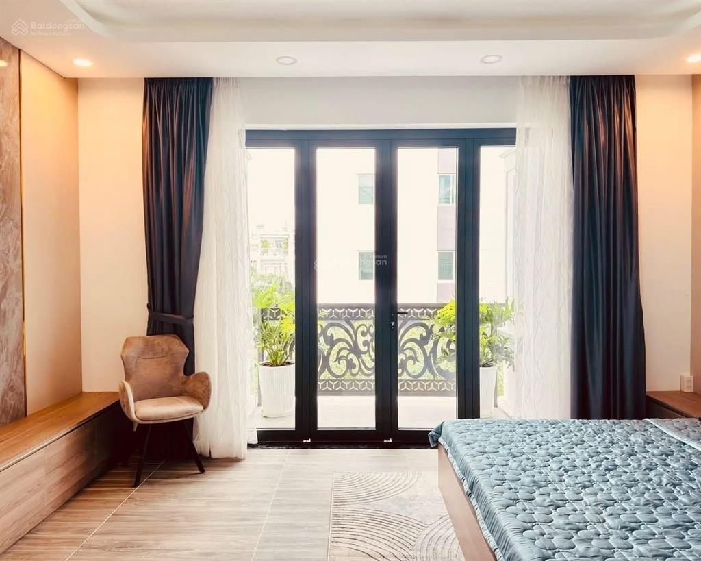 Nhà 4 tầng, 80m2, vị trí kinh doanh gần nguyễn thị thập, quận 7, sổ vuông, chỉ 13 tỷ