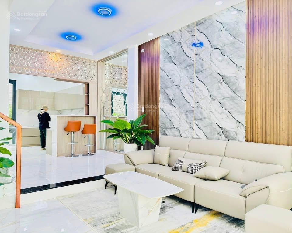 Nhà 4 tầng, 80m2, vị trí kinh doanh gần nguyễn thị thập, quận 7, sổ vuông, chỉ 13 tỷ